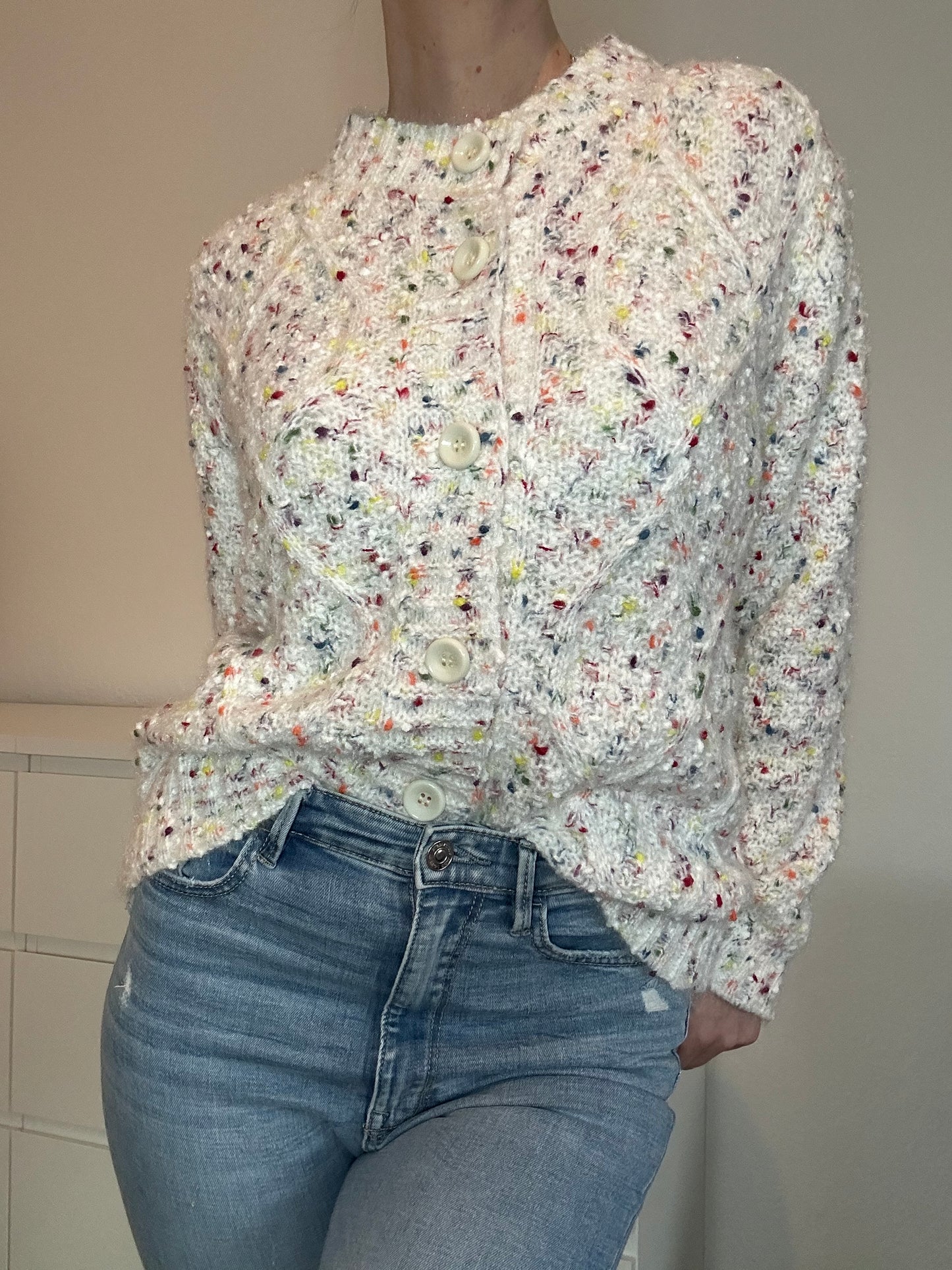 STRICKJACKE DOTS